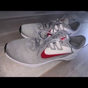 Nike Downshifter 9 Lightweight Running Shoe Men’s